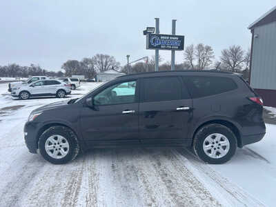 2017 Chevrolet Traverse, $8500. Photo 2