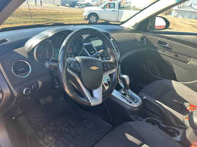 2014 Chevrolet Cruze, $6500. Photo 12