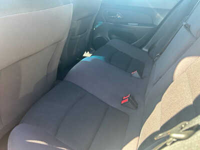 2014 Chevrolet Cruze, $6500. Photo 9