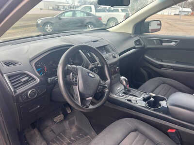 2017 Ford Edge, $10995. Photo 12