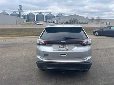 2017 Ford Edge, $10800. Photo 5