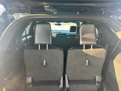 2016 Ford Explorer, $10200. Photo 7