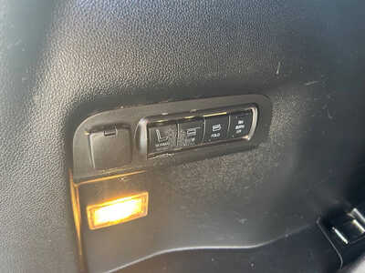 2016 Ford Explorer, $10200. Photo 8