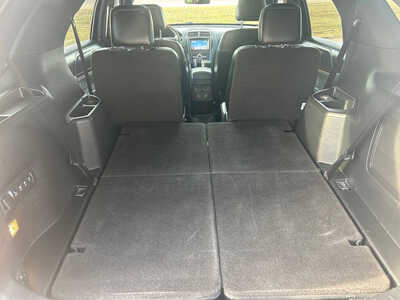 2017 Ford Explorer, $15995. Photo 8