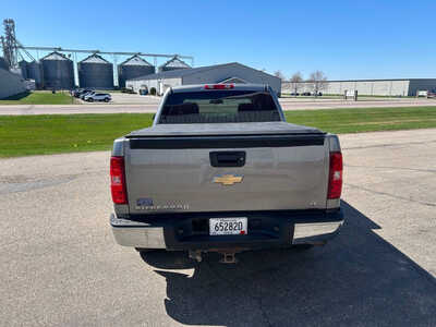 2007 Chevrolet 1500 Crew Cab, $5500. Photo 4