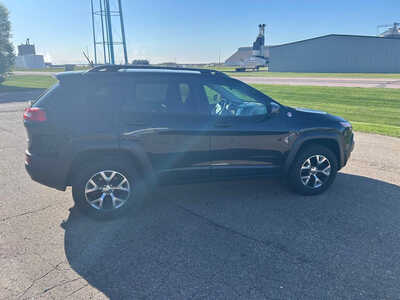 2014 Jeep Cherokee, $9995. Photo 3