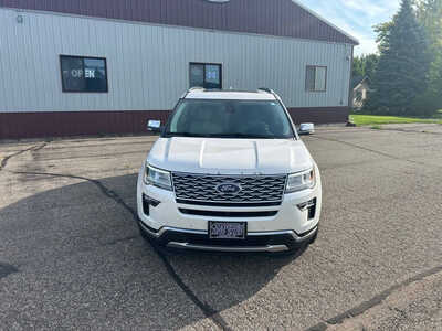 2018 Ford Explorer, $18200. Photo 2