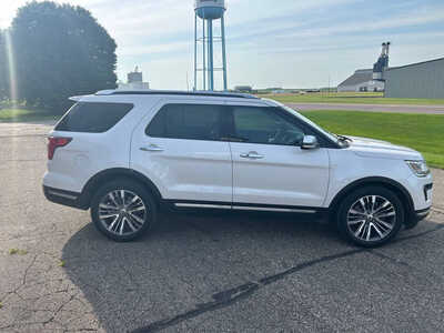2018 Ford Explorer, $18200. Photo 3
