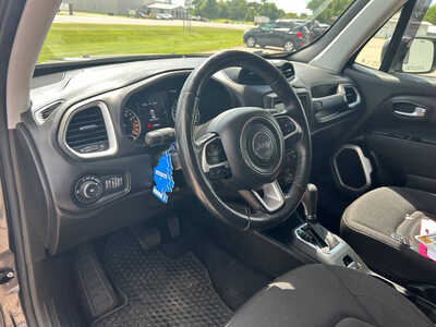 2020 Jeep Renegade, $10995. Photo 12