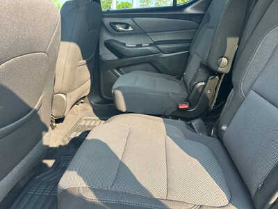 2022 Chevrolet Traverse, $18995. Photo 10