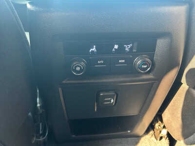 2022 Chevrolet Traverse, $18995. Photo 11