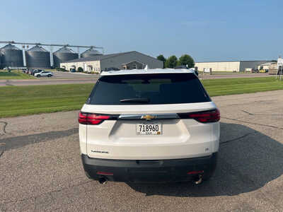 2022 Chevrolet Traverse, $18995. Photo 4