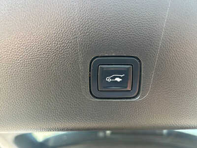 2022 Chevrolet Traverse, $18995. Photo 8