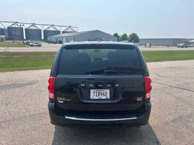 2017 Dodge Caravan, Grand, $10500. Photo 5