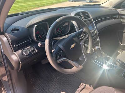 2015 Chevrolet Malibu, $5500. Photo 10