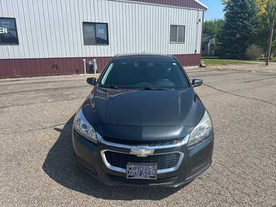 2015 Chevrolet Malibu, $5500. Photo 2