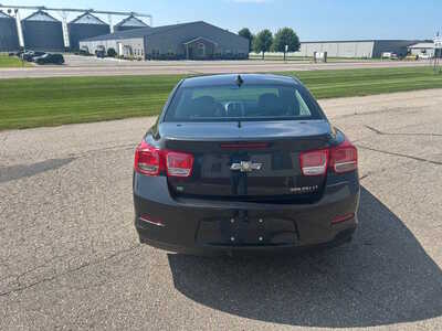 2015 Chevrolet Malibu, $5500. Photo 4