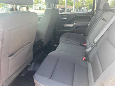 2016 Chevrolet 1500 Crew Cab, $15500. Photo 9