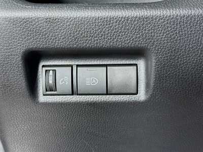 2025 Toyota RAV4, $30977. Photo 10