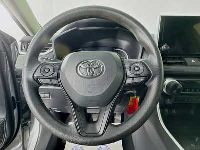 2025 Toyota RAV4, $30977. Photo 11