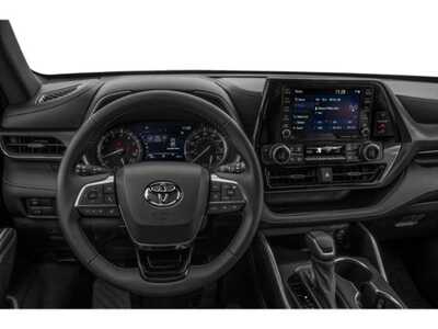 2022 Toyota Highlander, $29868. Photo 7