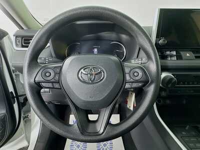 2025 Toyota RAV4, $30977. Photo 11