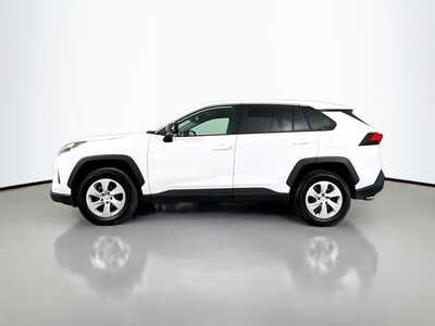 2025 Toyota RAV4, $30977. Photo 4