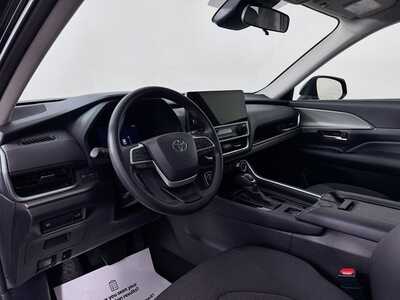 2025 Toyota Grand Highlander, $43477. Photo 9