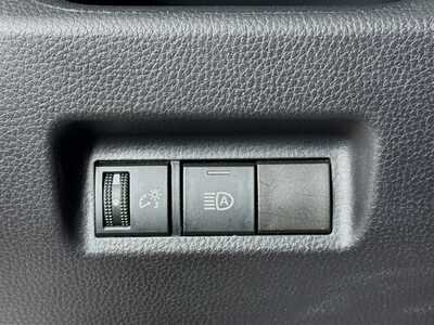 2025 Toyota RAV4, $31020. Photo 10