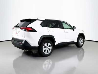 2025 Toyota RAV4, $31020. Photo 7