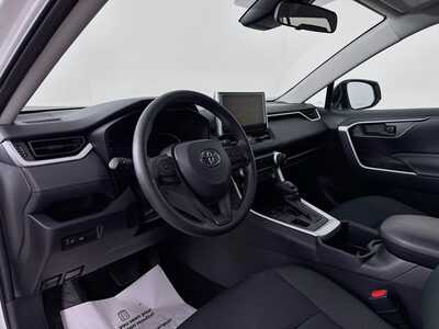 2025 Toyota RAV4, $31020. Photo 9