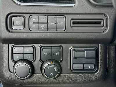 2021 Chevrolet Suburban, $37971. Photo 10