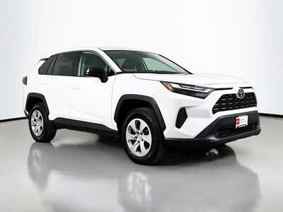 2025 Toyota RAV4, $31754. Photo 1