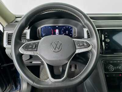 2021 Volkswagen Atlas, $24646. Photo 11