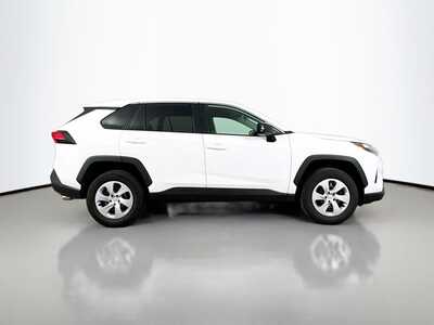 2025 Toyota RAV4, $30977. Photo 8