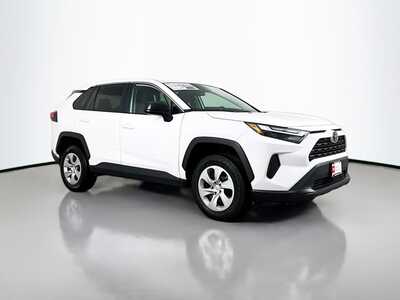 2025 Toyota RAV4, $30861. Photo 1