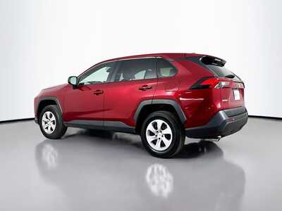 2024 Toyota RAV4, $28482. Photo 5