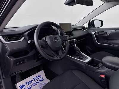 2025 Toyota RAV4, $30981. Photo 9