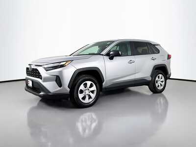 2024 Toyota RAV4, $28758. Photo 3
