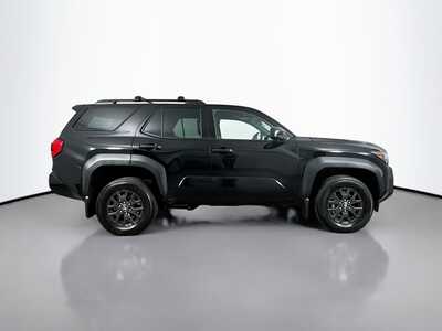 2025 Toyota 4Runner, $39748. Photo 8