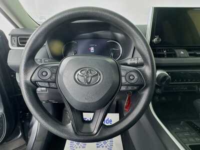 2025 Toyota RAV4, $30752. Photo 11