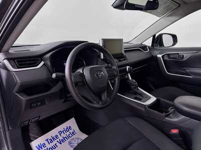 2025 Toyota RAV4, $30752. Photo 9