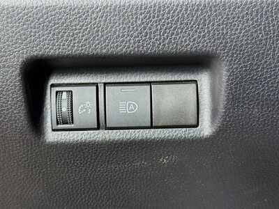 2025 Toyota RAV4, $30977. Photo 10