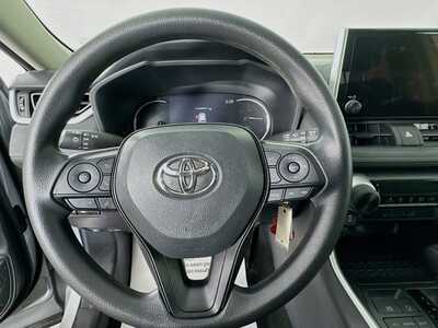 2025 Toyota RAV4, $30340. Photo 11
