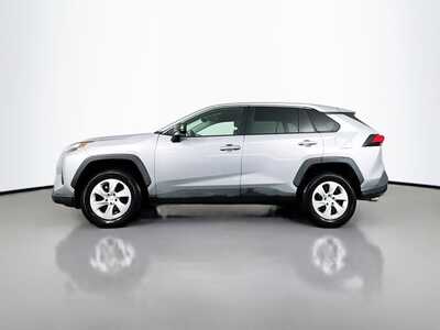 2025 Toyota RAV4, $30340. Photo 4