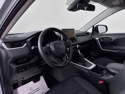 2025 Toyota RAV4, $30340. Photo 9