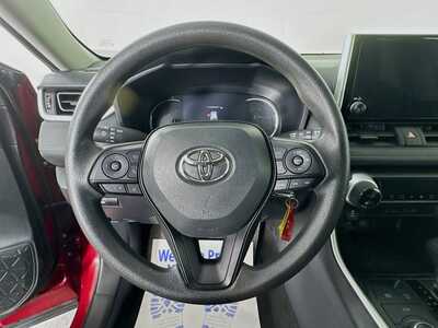 2025 Toyota RAV4, $34977. Photo 11