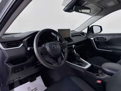 2025 Toyota RAV4, $30465. Photo 9