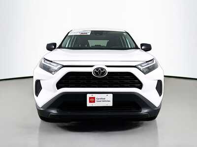 2024 Toyota RAV4, $28370. Photo 2