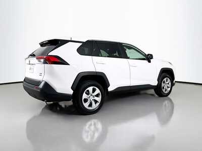 2024 Toyota RAV4, $28370. Photo 7